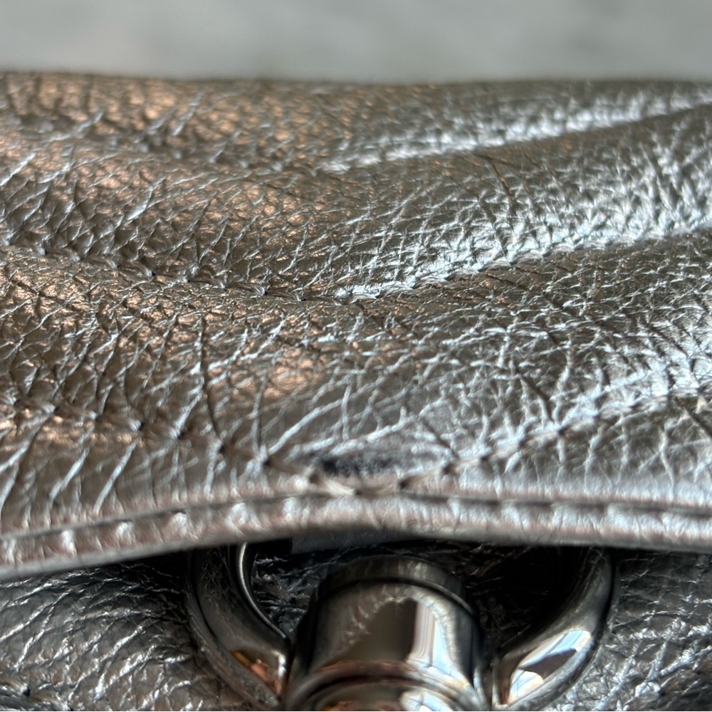 Rebecca Minkoff Silver Quilted Leather Crossbody Bag/Wallet on a Chain - Picture 11 of 16